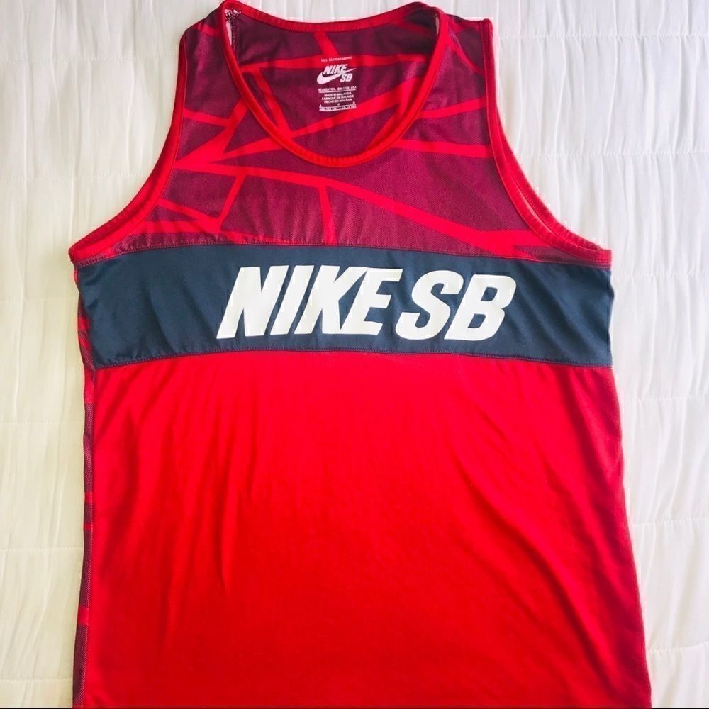 Nike boys athletic tank top size L
